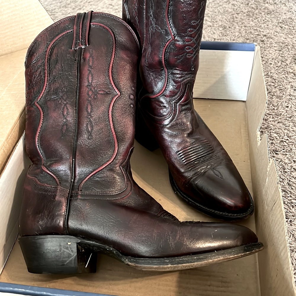 Tony Lama Handcrafted Leather Boots, Black Cherry El Paso size 9 1/2 D Men’s